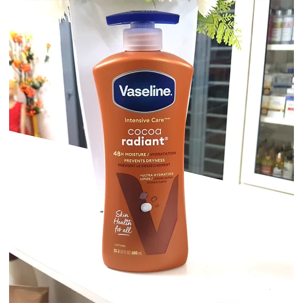 Lotion corporelle éclatante au cacao Vaseline 600 ml