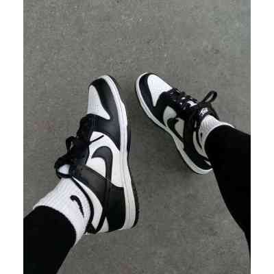 Nike Dunk Low Retro, Blanc Noir Panda WWDS00010 Mode 10 000 FCFA