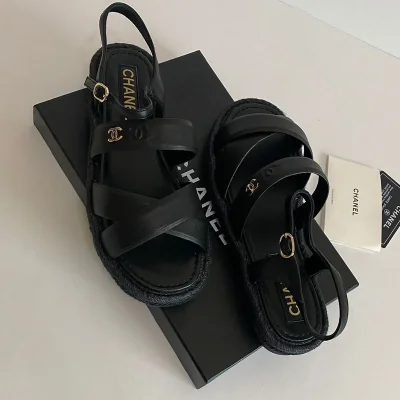 Sandales Chanel Cuir et Raphia WWDS00017 Mode 4 500 FCFA